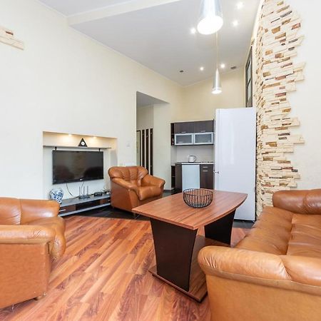 Comfortable Apartment On Mikhaylovskiy Lane Kyjev Exteriér fotografie