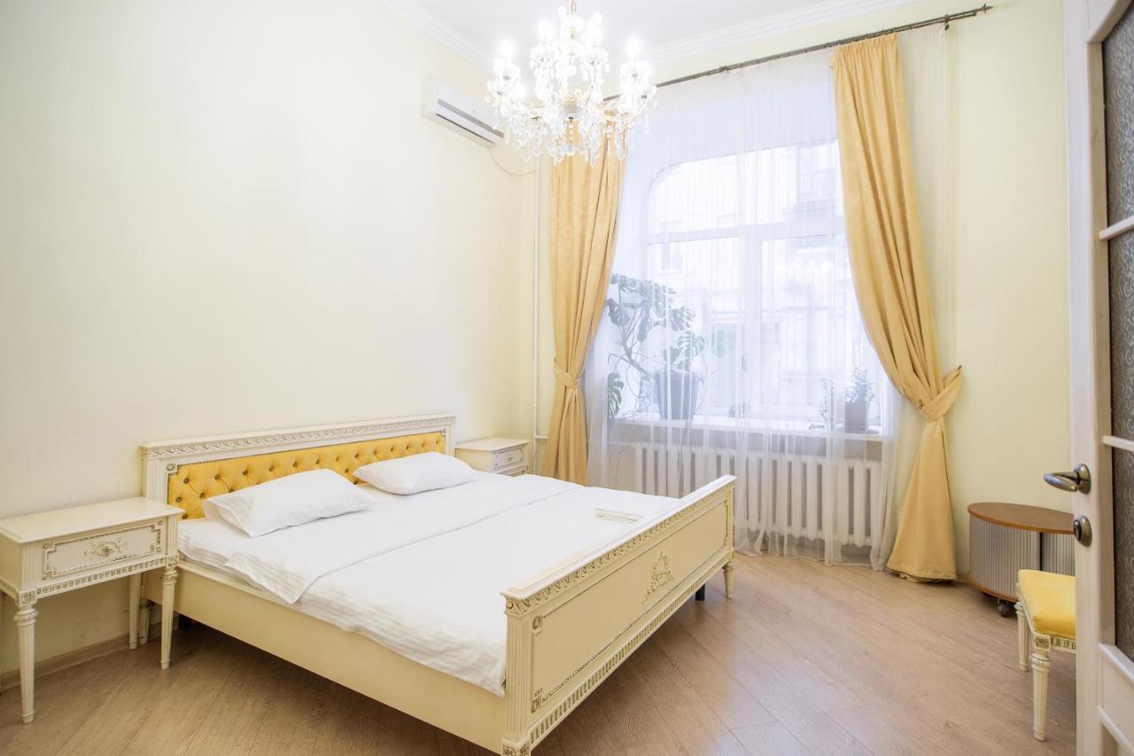 Comfortable Apartment On Mikhaylovskiy Lane Kyjev Exteriér fotografie