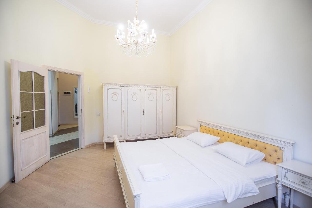 Comfortable Apartment On Mikhaylovskiy Lane Kyjev Exteriér fotografie