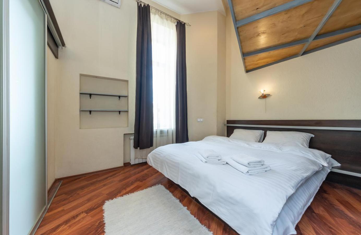 Comfortable Apartment On Mikhaylovskiy Lane Kyjev Exteriér fotografie