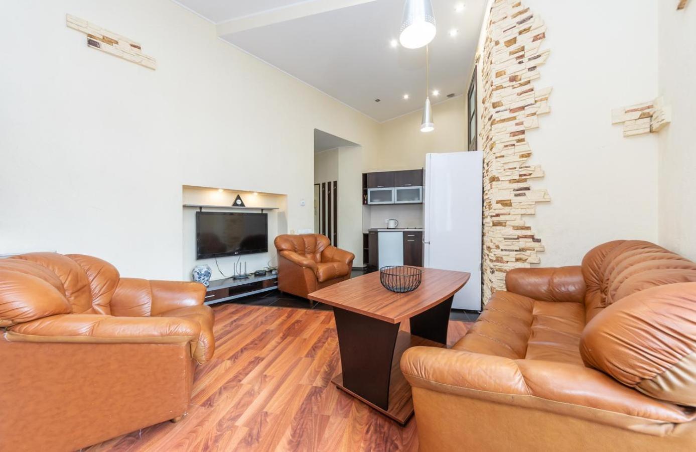 Comfortable Apartment On Mikhaylovskiy Lane Kyjev Exteriér fotografie