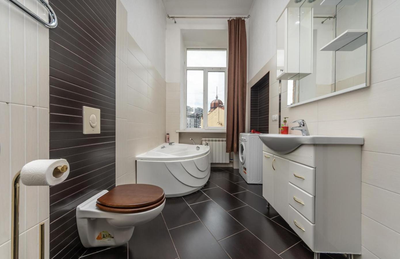 Comfortable Apartment On Mikhaylovskiy Lane Kyjev Exteriér fotografie